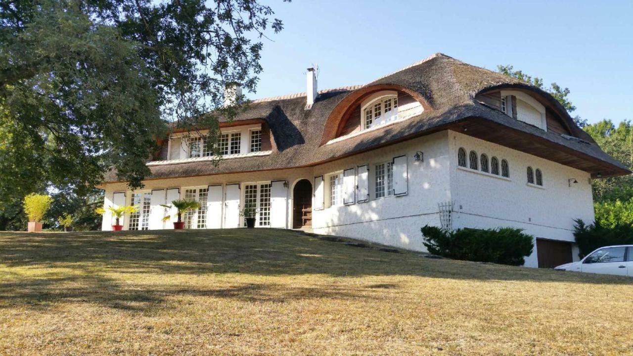 Bretagne-de-Marsan La Belle Chaumiere B&B 외부 사진