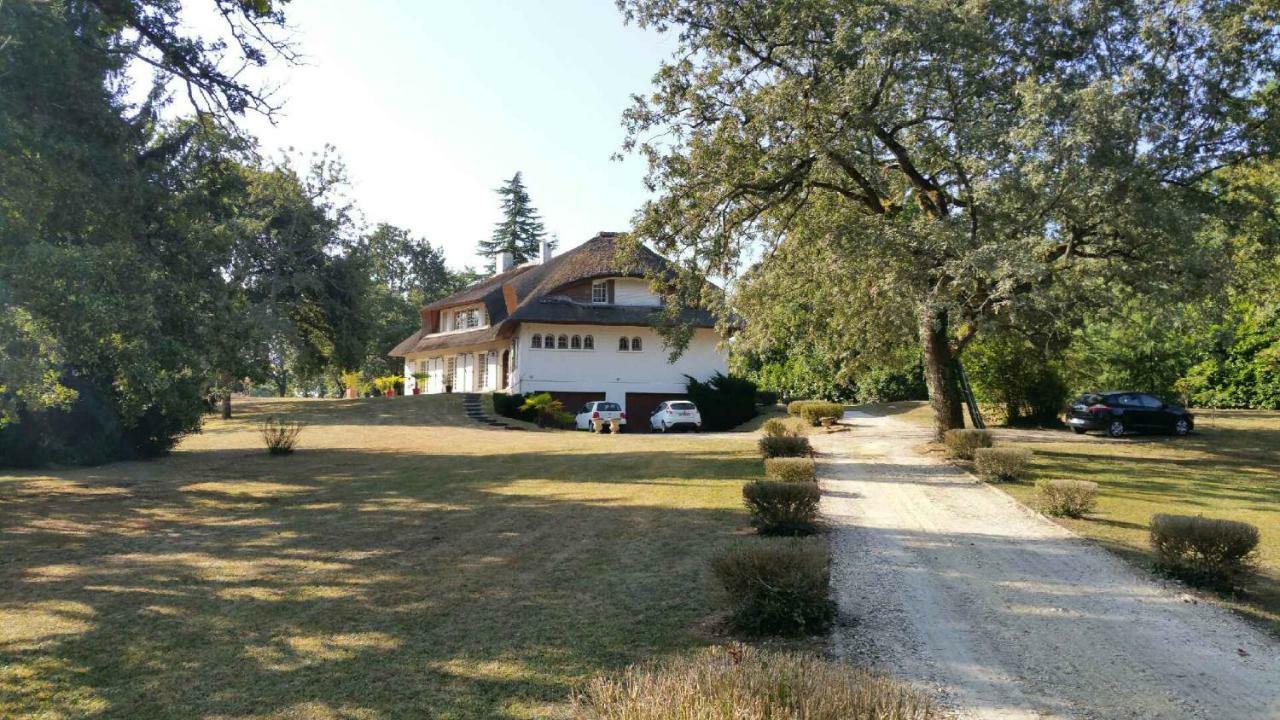 Bretagne-de-Marsan La Belle Chaumiere B&B 외부 사진